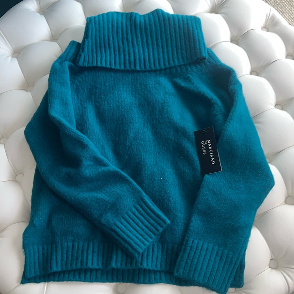 NWT MARCIANO TURTLENECK SWEATER-open neck in back